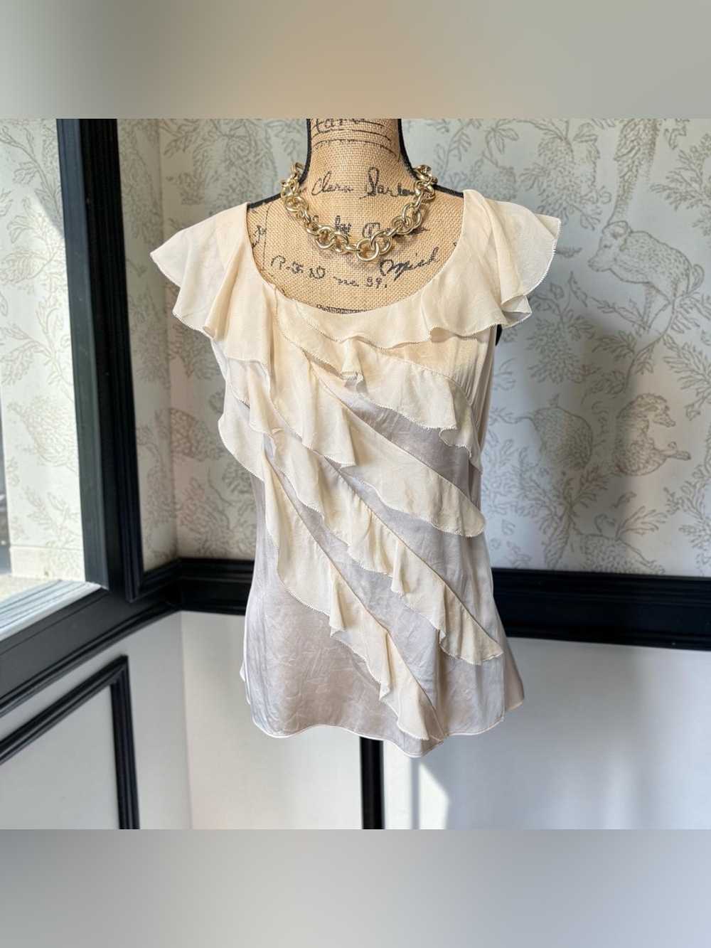 White House Black Market Cream Silk Stretch Ruffle Top Size 6